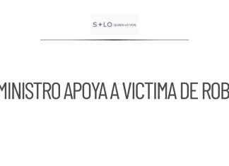 Ministro Aguilar apoya a mujer víctima de robo en evento